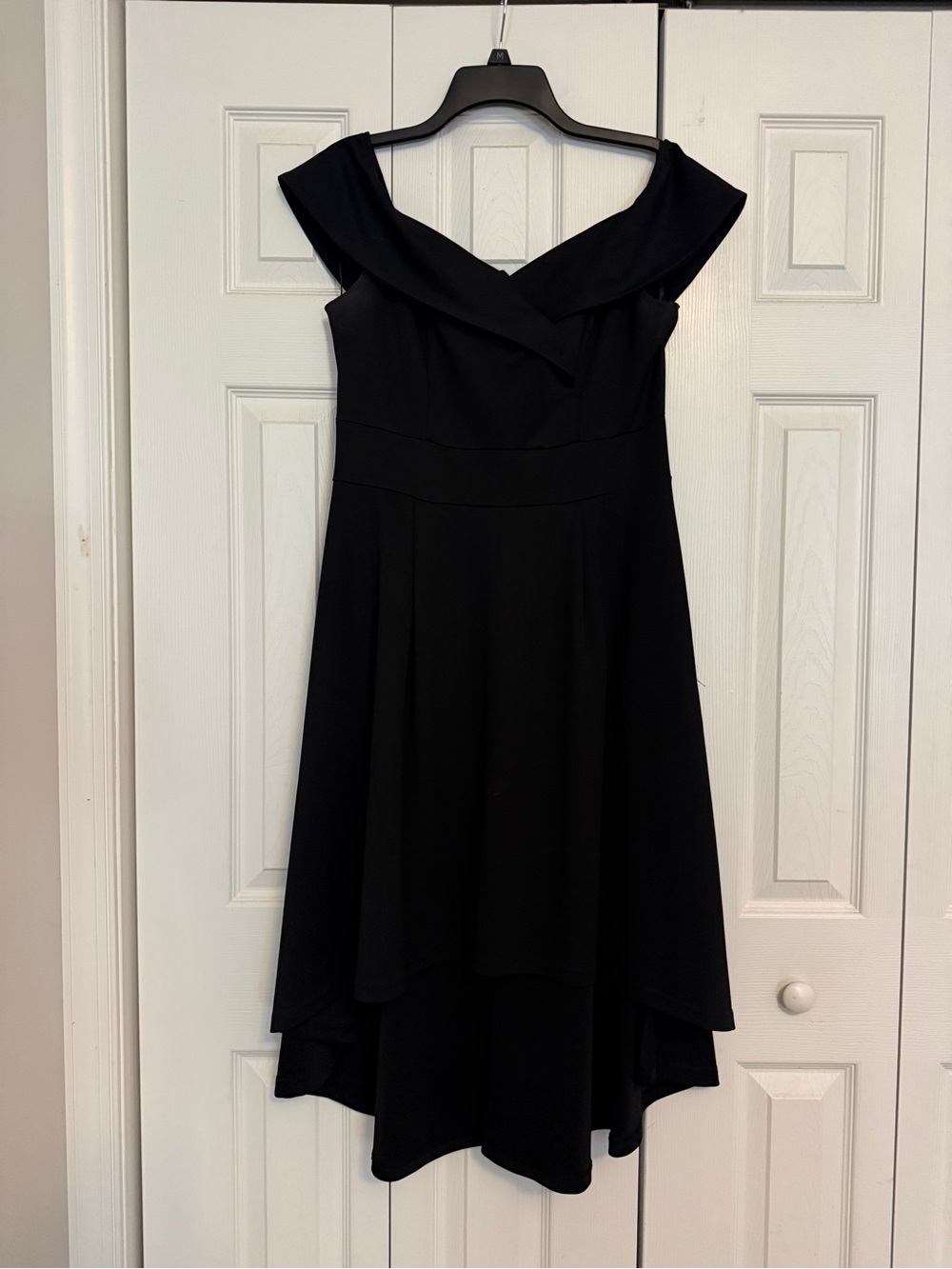 Elegant Black Off-Shoulder Midi Dress